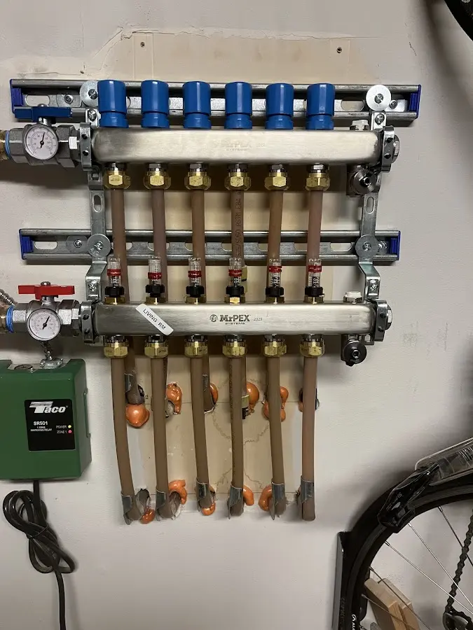 Plumber performing Leak Detection at a residential property in Slaton